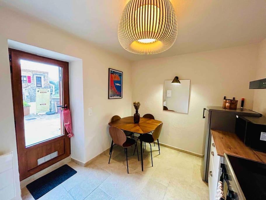 Charmant Petit Appartement Place De L Eglise Piana  Eksteriør bilde